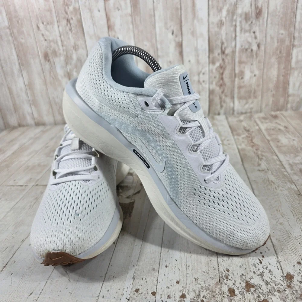 Nike Air Winflo 11 Womens White Pure Platinum Running Shoes FJ9510-107 US 10